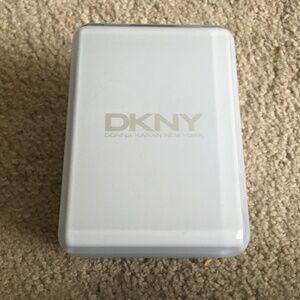 DKNY Watch Box (No Pillow)